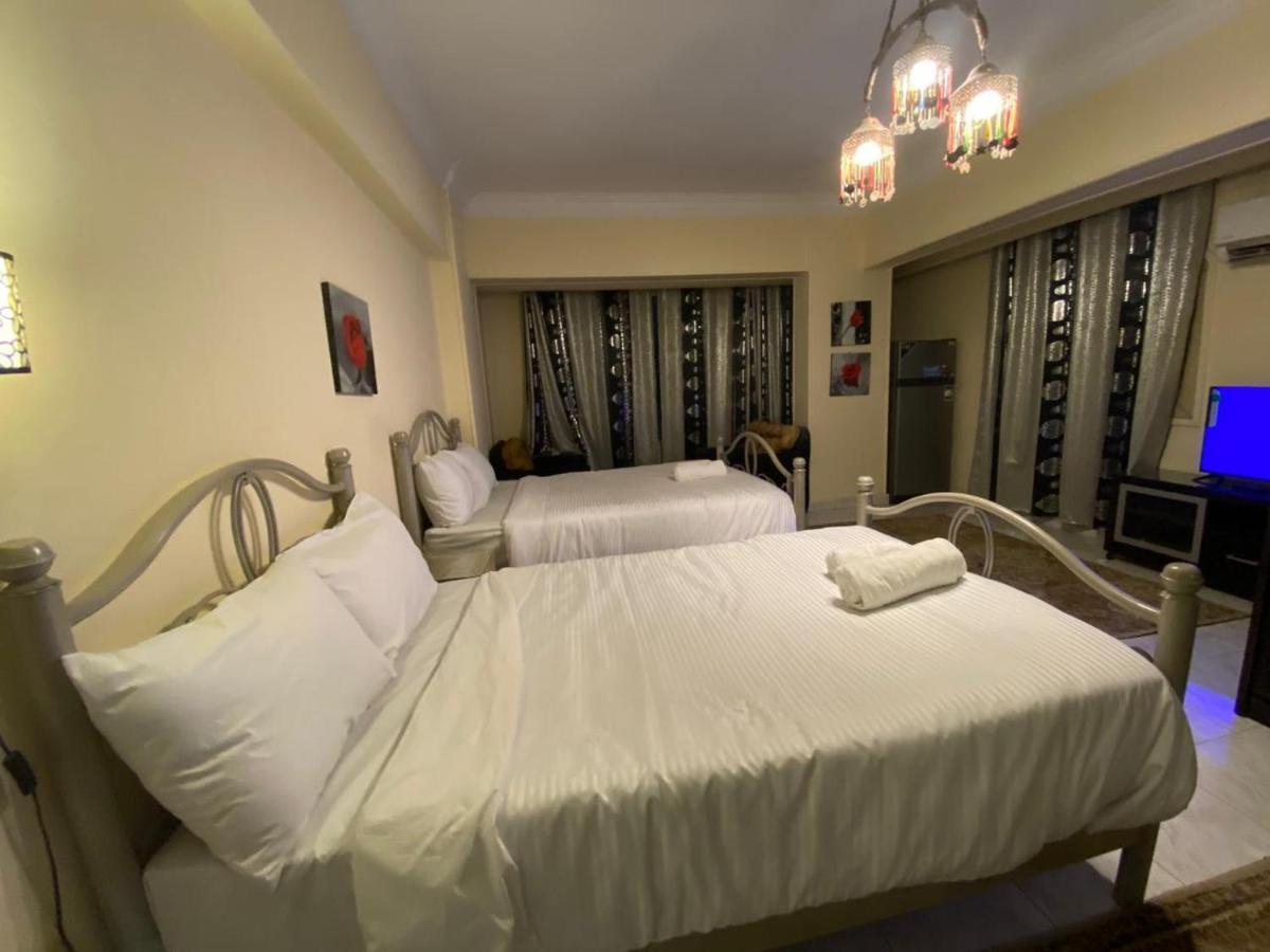 Pyramita Hotel Ghatati Ngoại thất bức ảnh