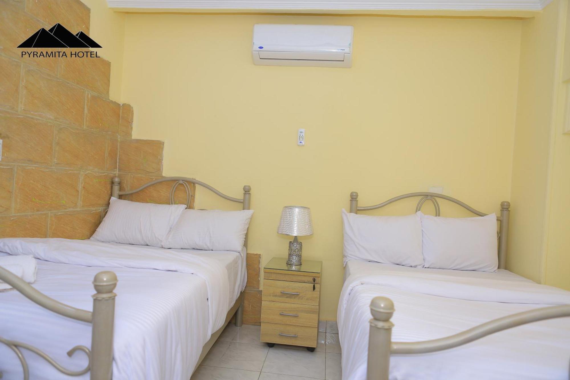 Pyramita Hotel Ghatati Ngoại thất bức ảnh