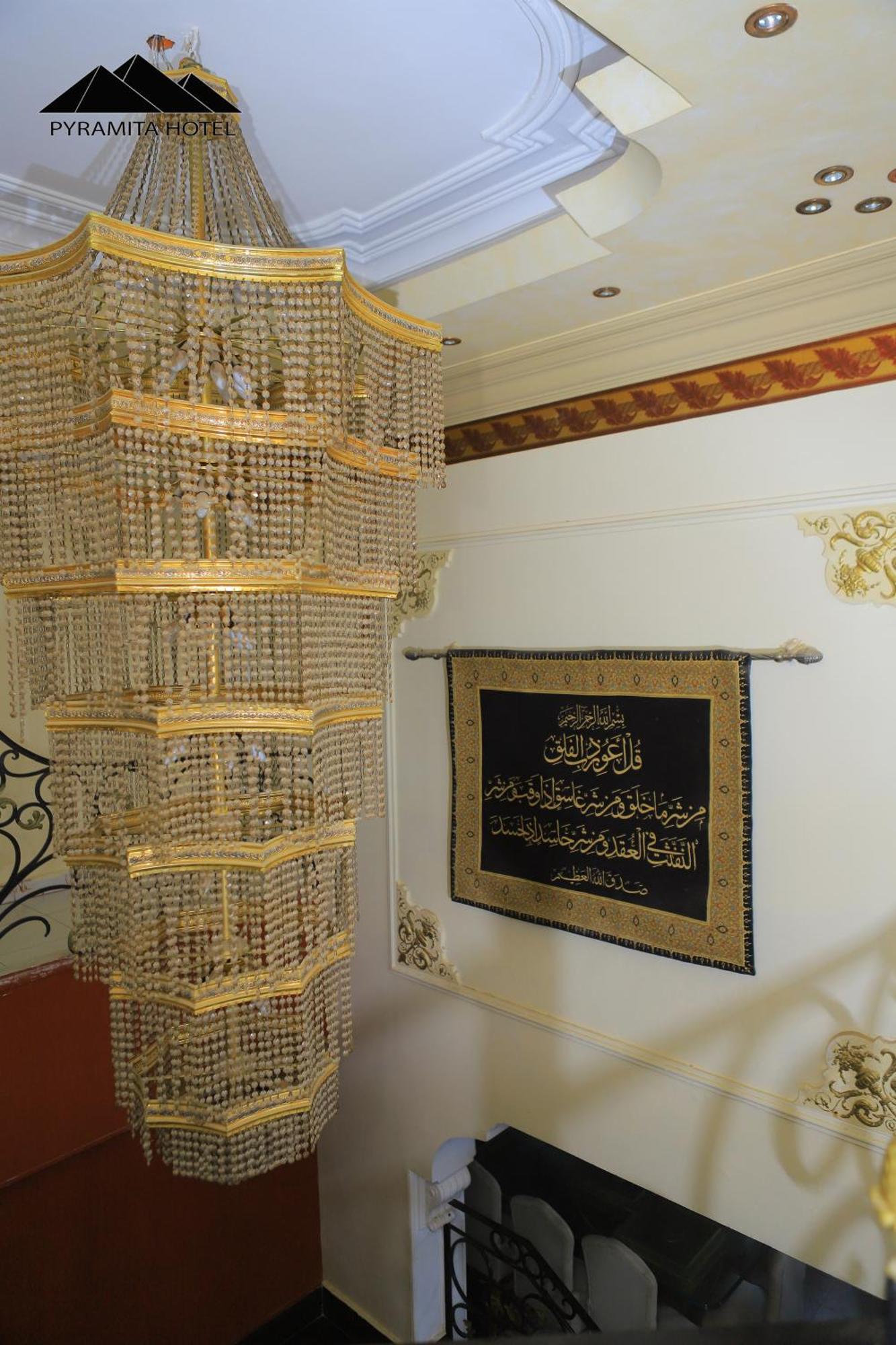 Pyramita Hotel Ghatati Ngoại thất bức ảnh