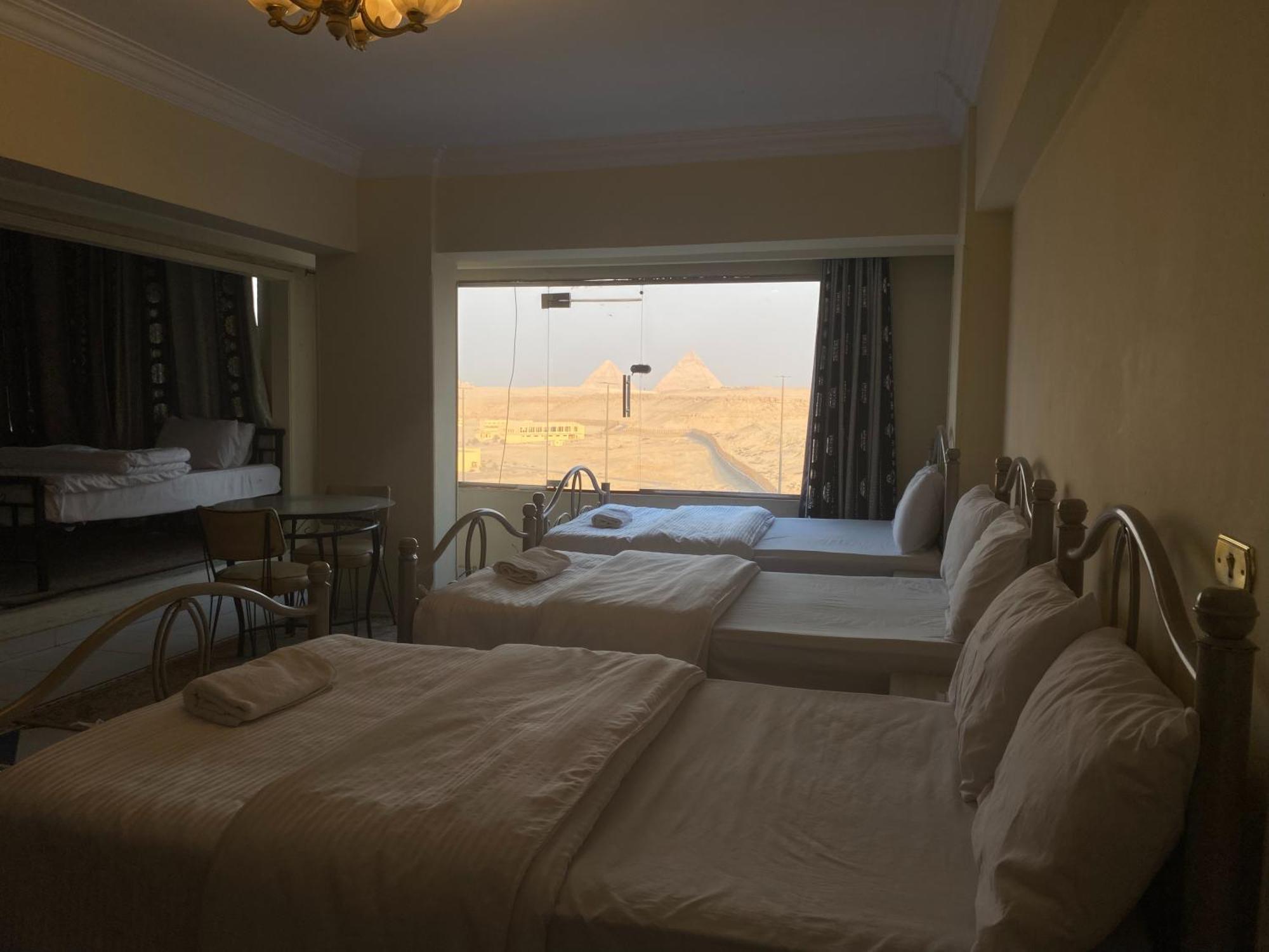 Pyramita Hotel Ghatati Ngoại thất bức ảnh